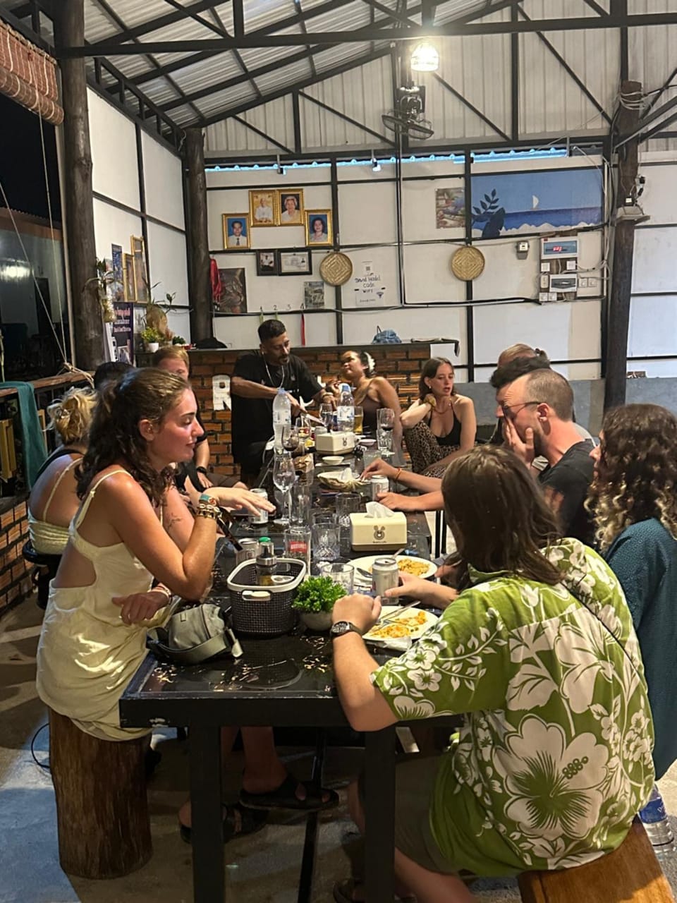 Restaurant/places to eat, Food and drinks