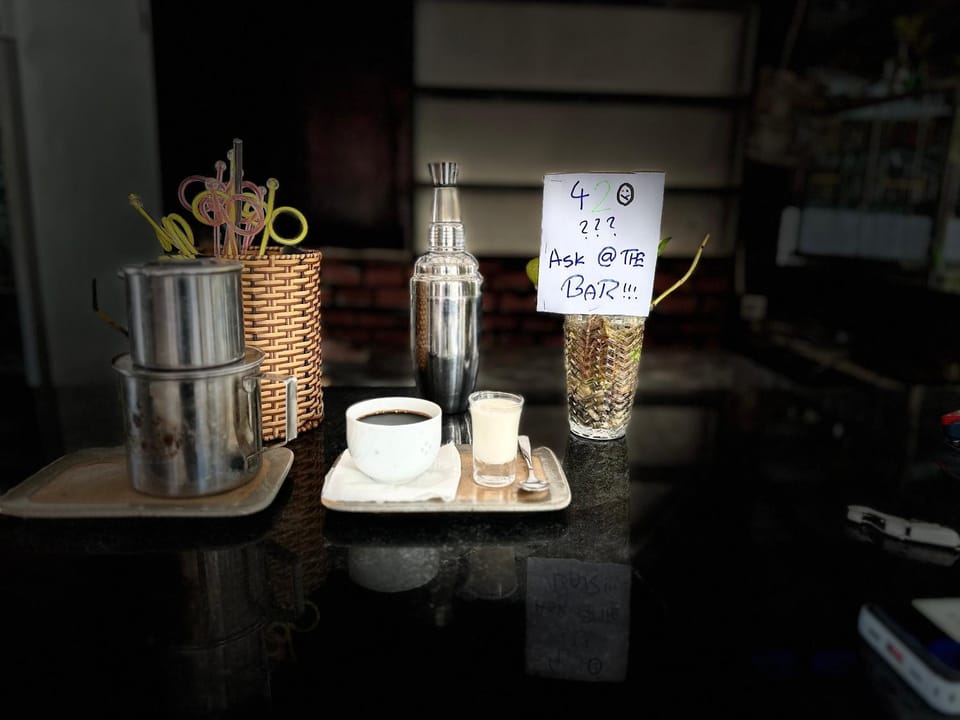 Coffee/tea facilities, Lounge or bar, Food and drinks
