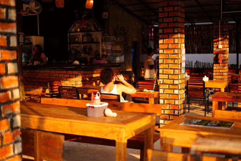 Restaurant/places to eat, Food and drinks