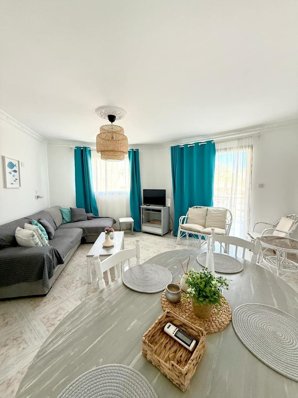 Living room, Dining area