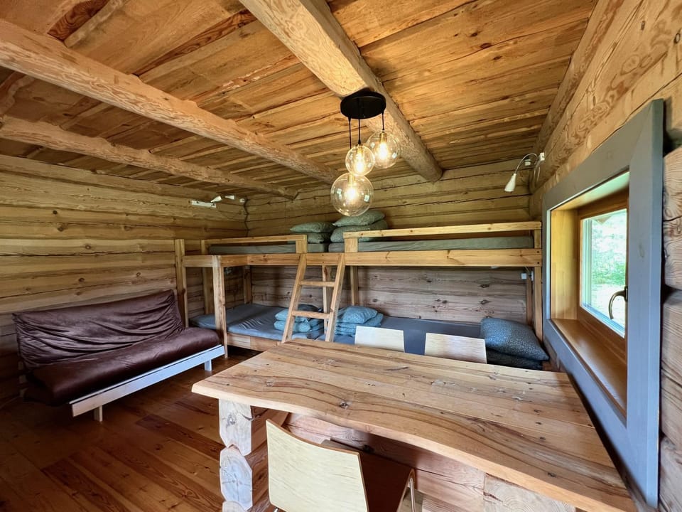 Living room, Dining area, bunk bed