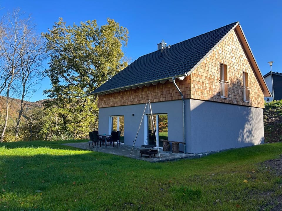 Property building, Natural landscape, Garden, Garden view