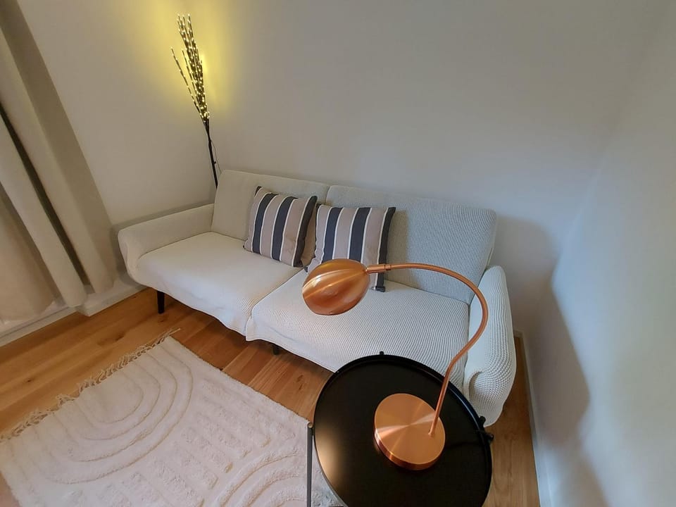 Seating area, Bedroom