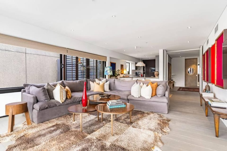 Communal lounge/ TV room, Living room, Photo of the whole room, Seating area, kitchen