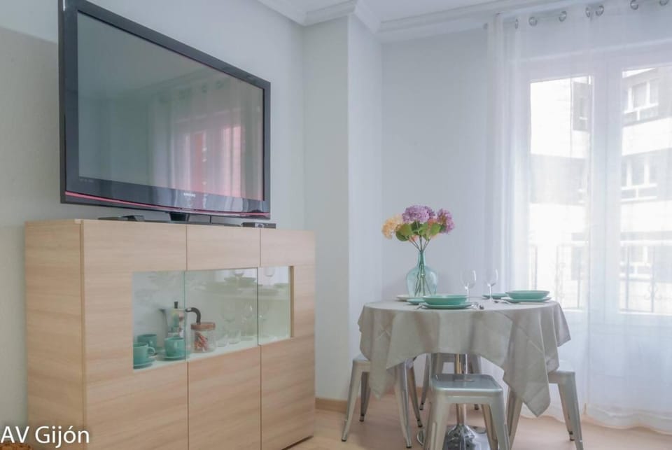 TV and multimedia, Dining area