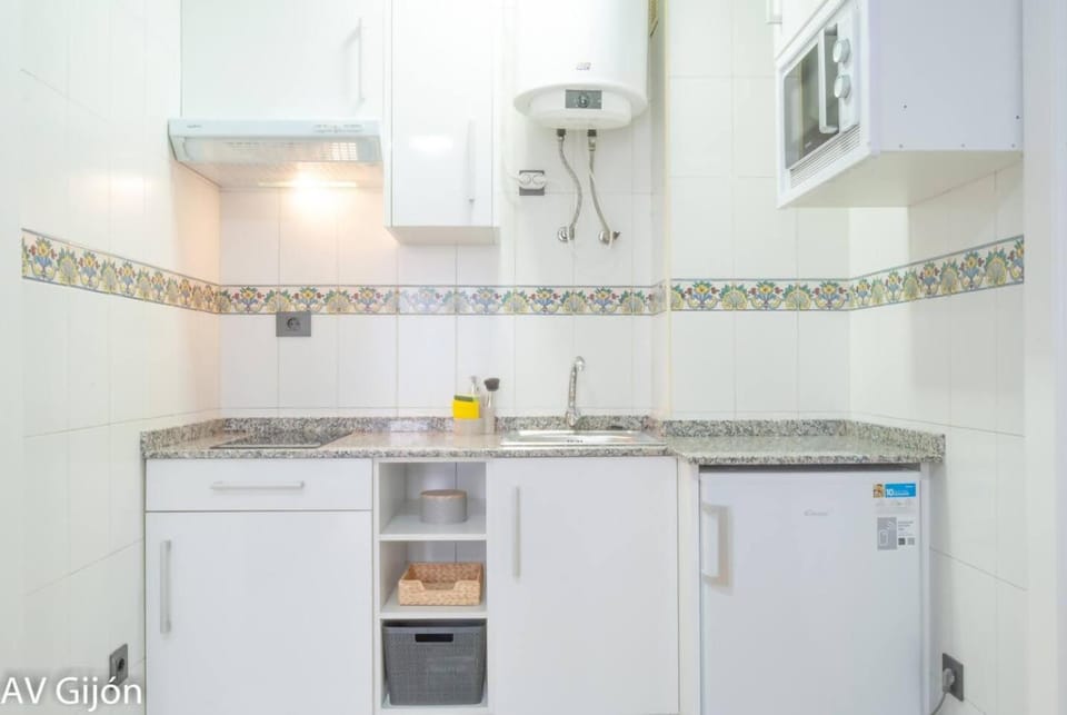 Kitchen or kitchenette, stove