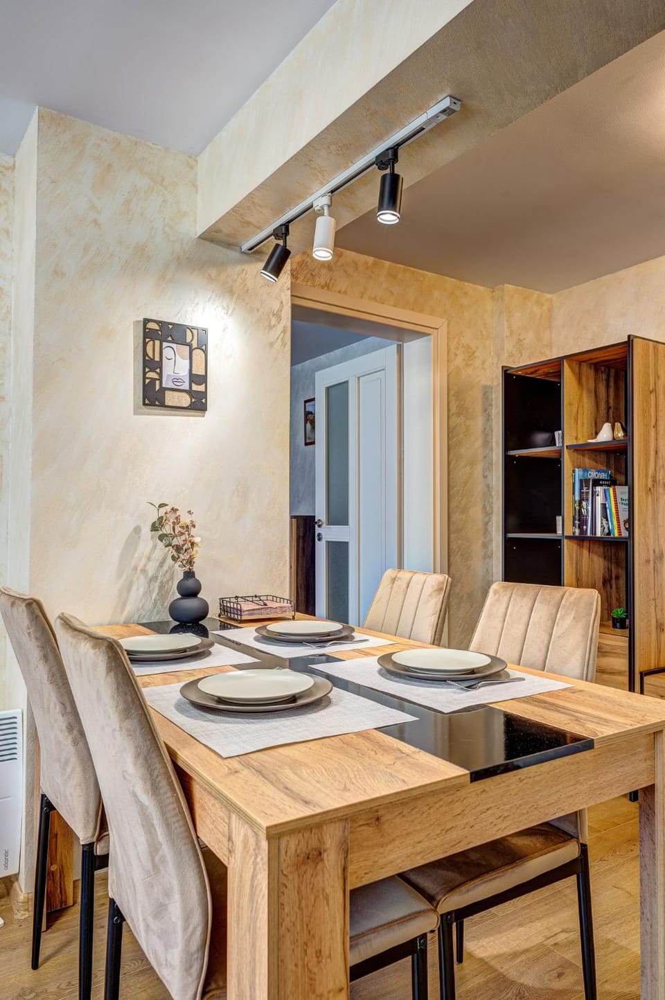 Living room, Dining area