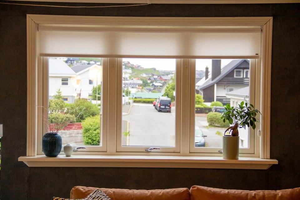 Day, Living room, Quiet street view
