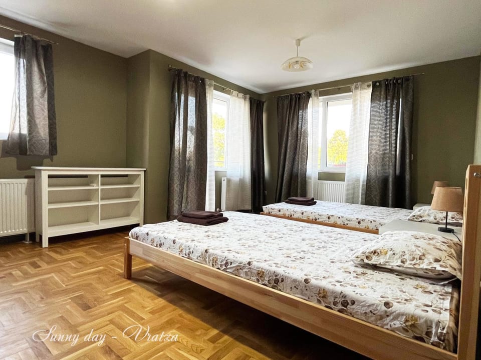 Bed, Photo of the whole room, Bedroom, City view, Mountain view