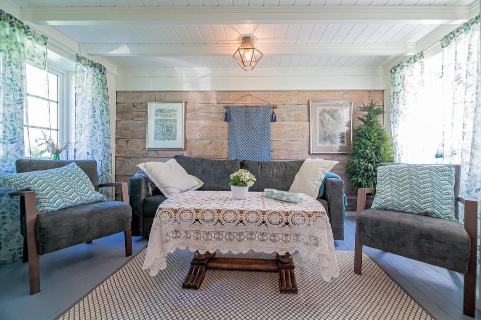 Living room, Seating area