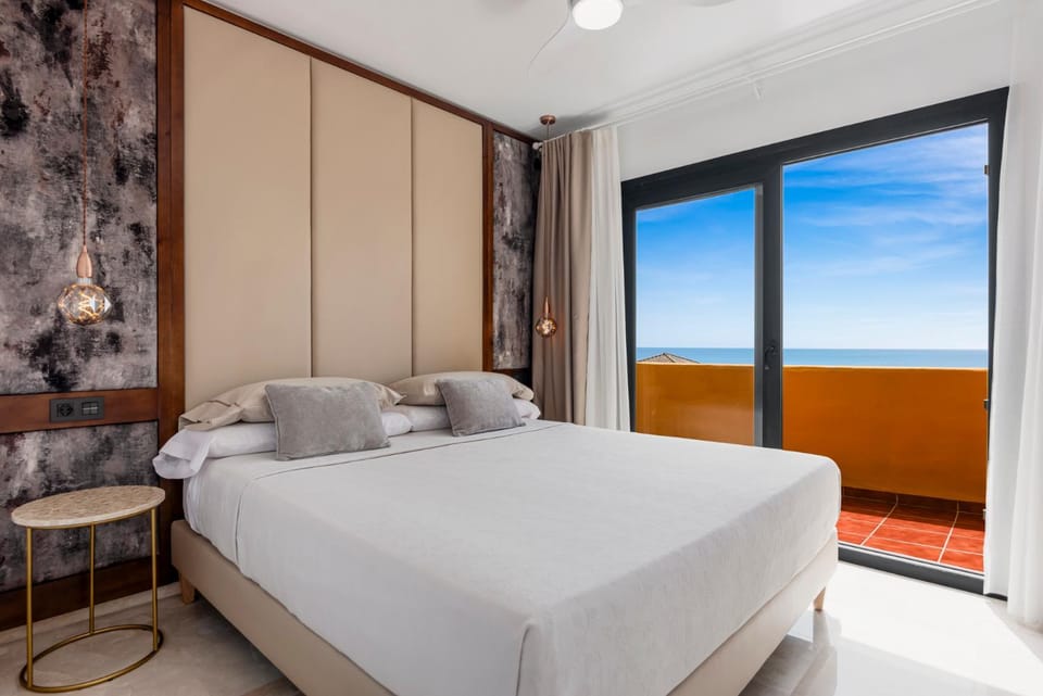 Bed, Natural landscape, Photo of the whole room, Bedroom, Sea view