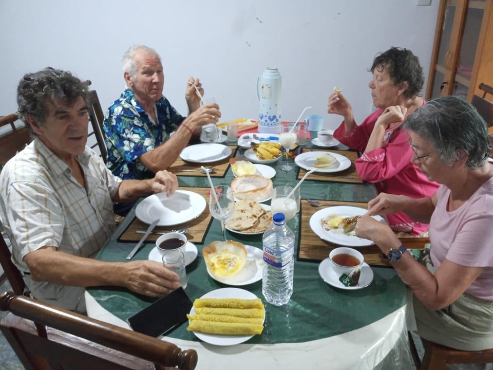 Dining area, Breakfast, group of guests