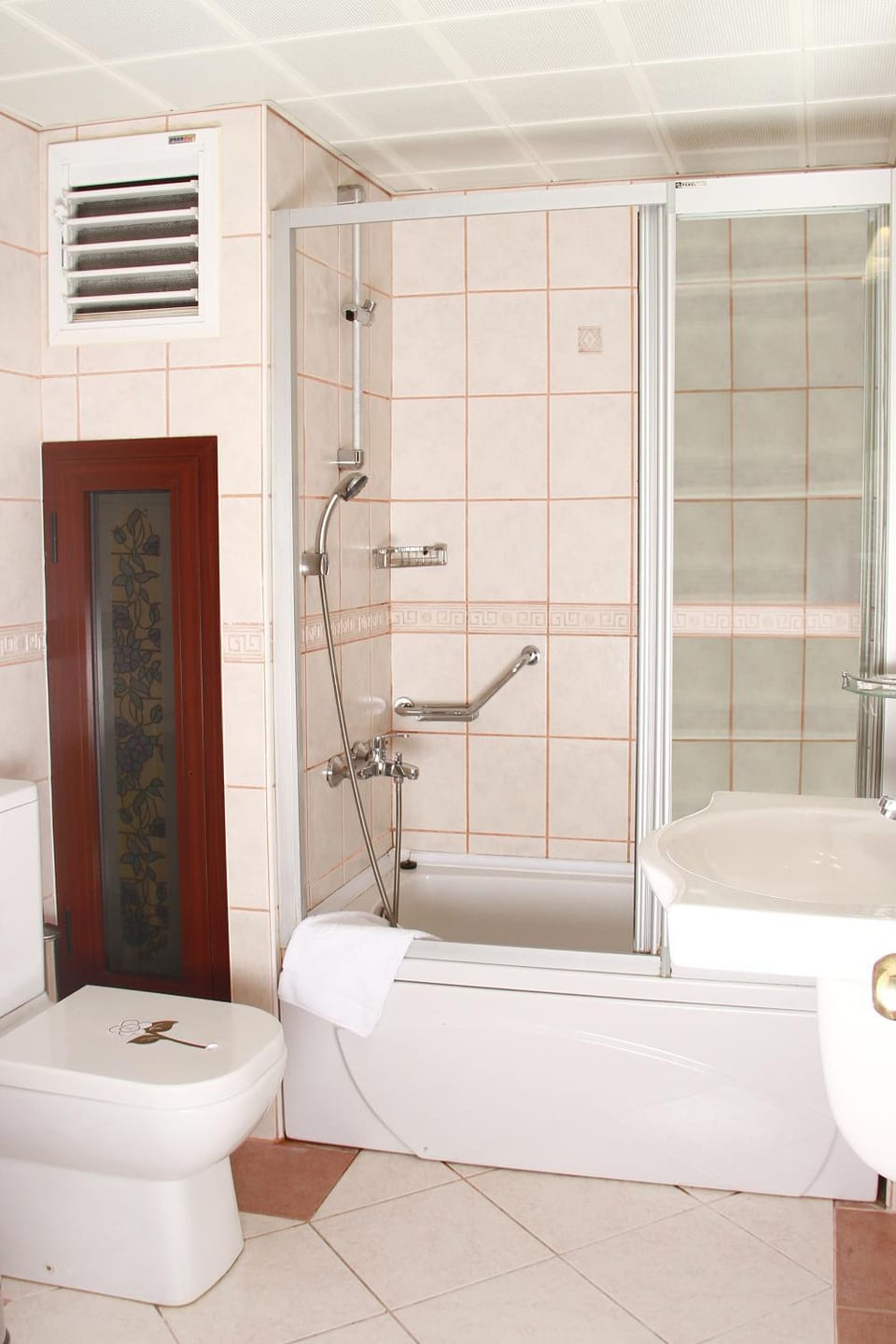 Bathroom, Other, Photo of the whole room