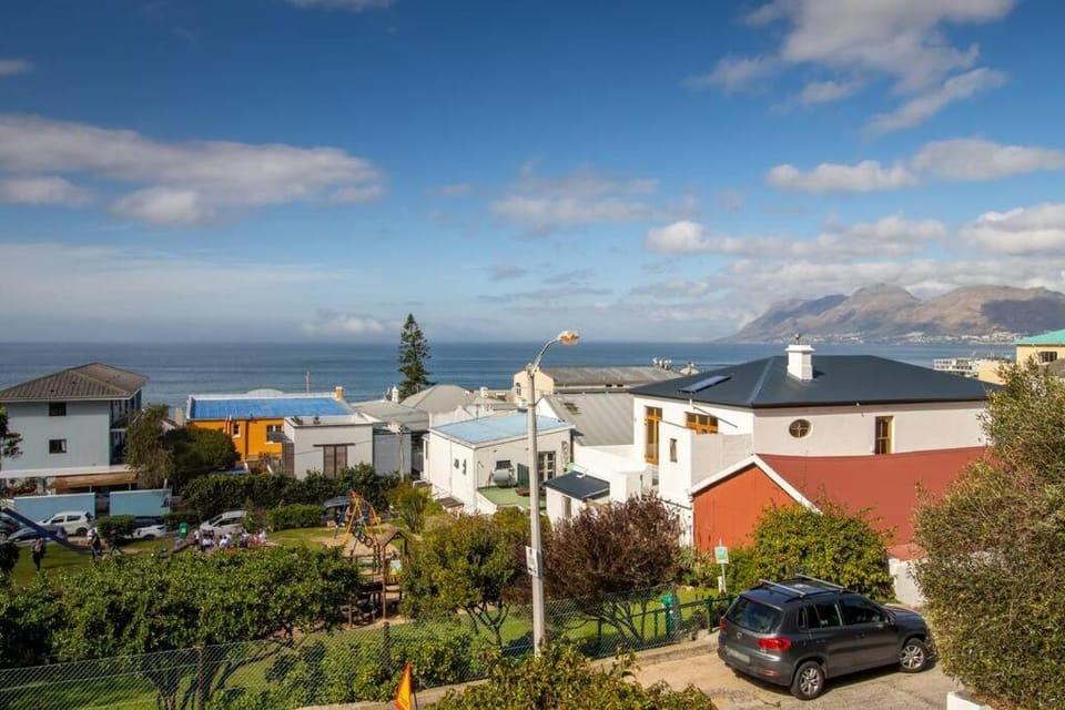 Enchanting Stone-Crafted Home House in Cape Town