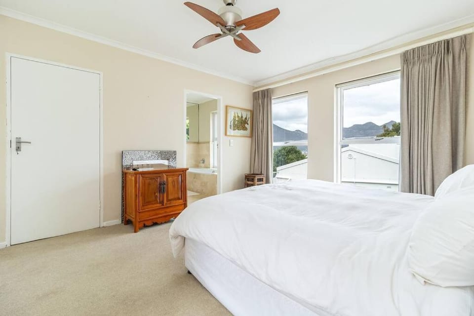 3 Bedroom Family Home, HoutBay, Cape Town, South Africa House in Cape Town