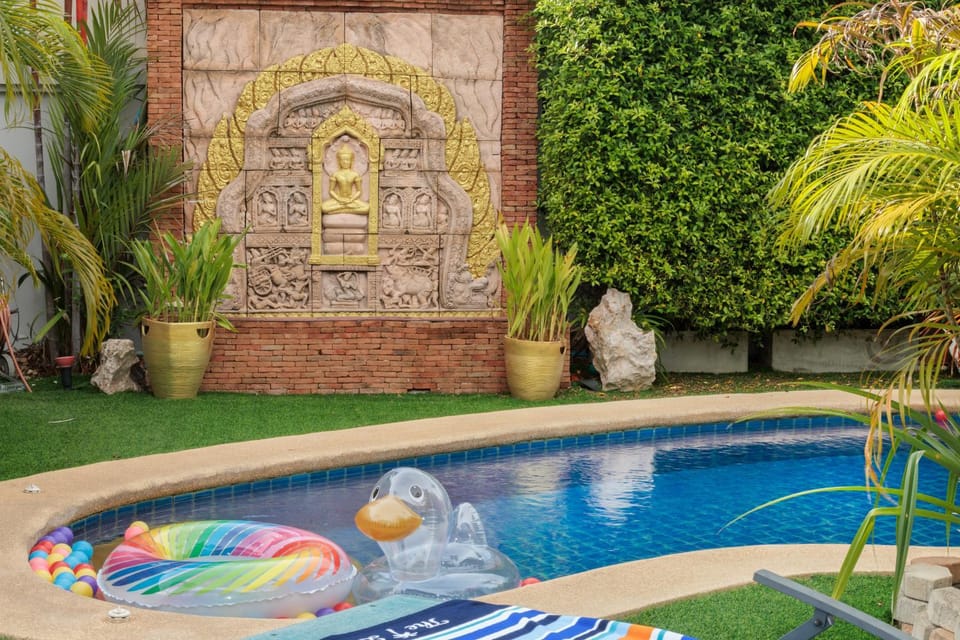 Day, Natural landscape, Garden, Balcony/Terrace, Garden view, Pool view, Swimming pool