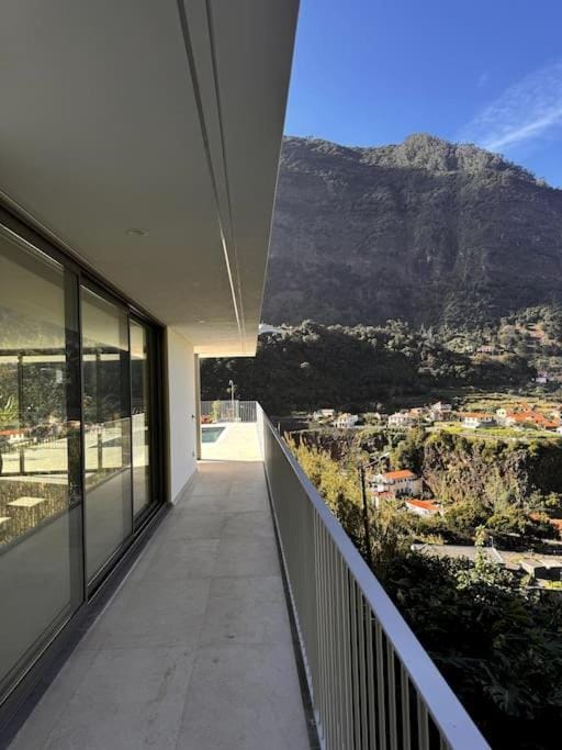 Property building, Day, Natural landscape, View (from property/room), Balcony/Terrace, Mountain view