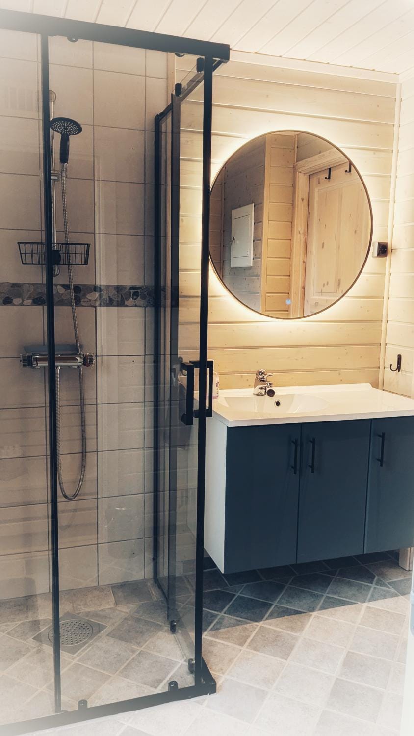 Shower, Bathroom