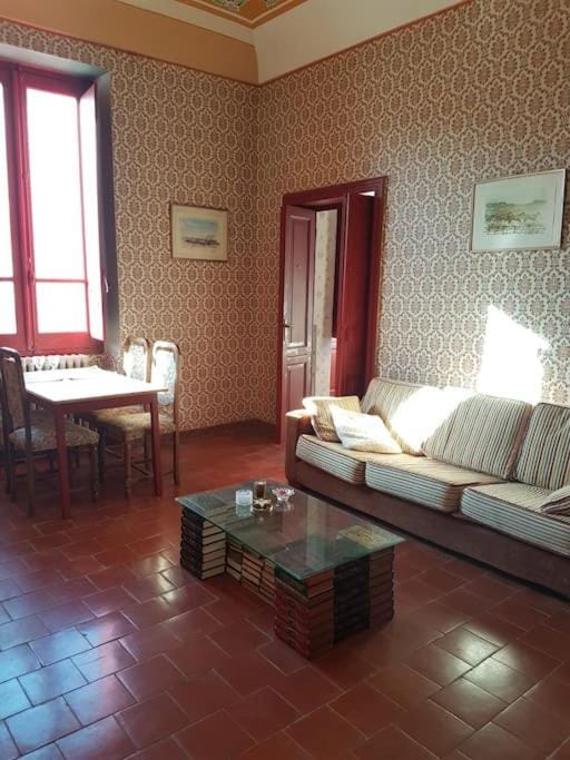 Living room, Photo of the whole room, Seating area, Bedroom