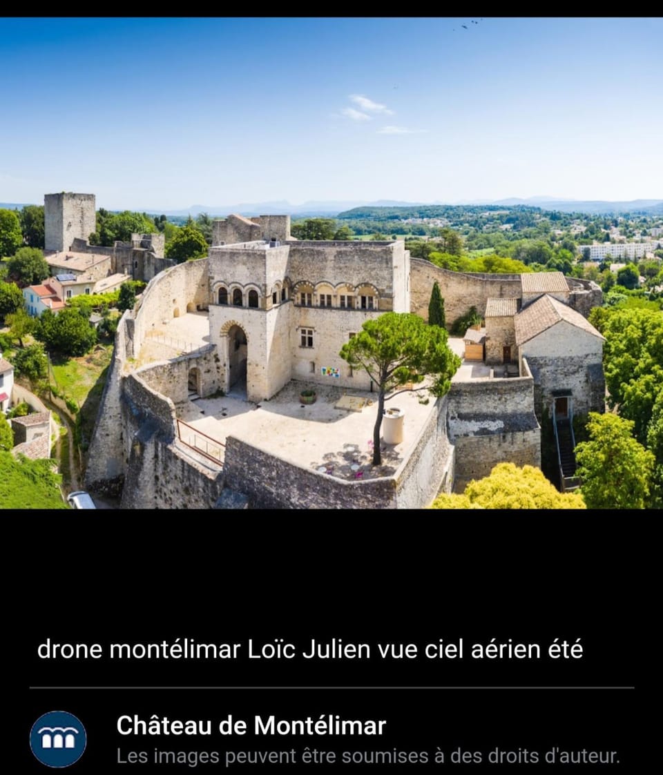 Appartement GGCH 4 chambres Vacation rental in Provence-Alpes-Côte d'Azur