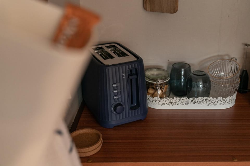 Coffee/tea facilities, Kitchen or kitchenette, toaster