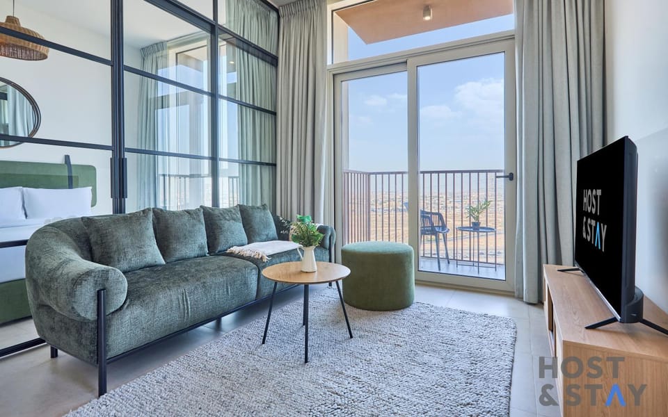 Communal lounge/ TV room, Bed, Balcony/Terrace, Living room, Photo of the whole room, Bedroom