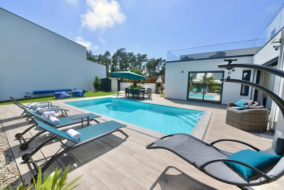 Villa Serena - Exquisite villa with private heated pool Villa in Portugal