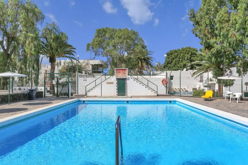 PARROT PARADISE STUDIO, WiFi, Smart Tv, Pool Apartment in Costa del Silencio