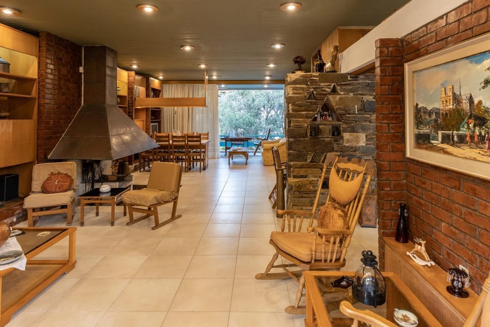 Balcony/Terrace, Balcony/Terrace, Living room, Seating area, Dining area, Location