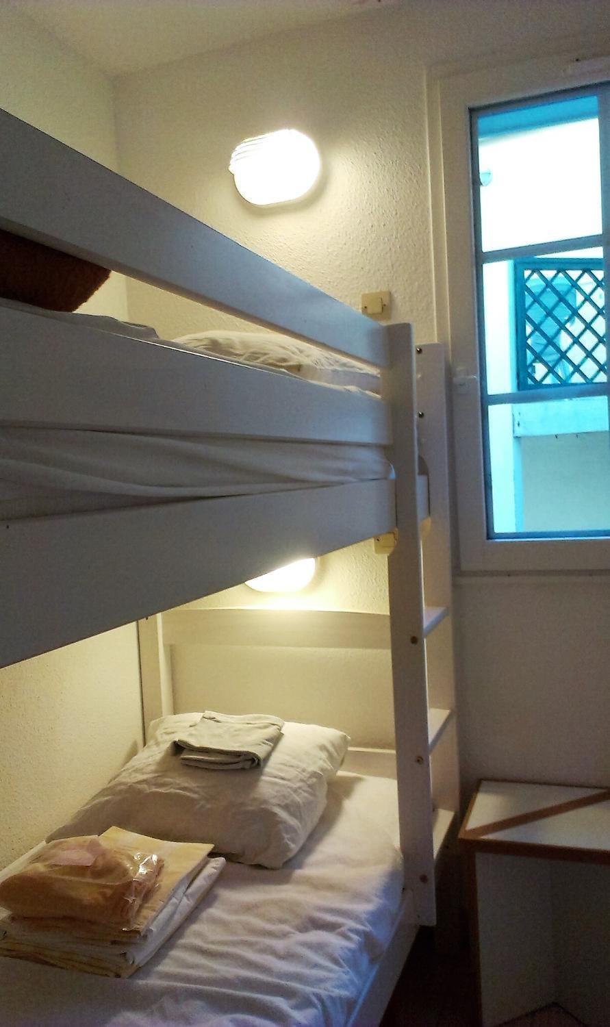 bunk bed