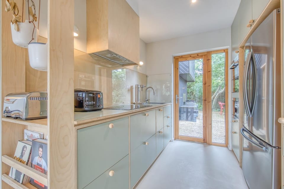 Property building, Kitchen or kitchenette, Living room