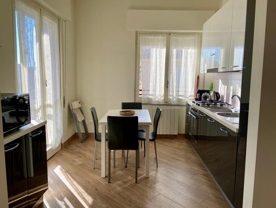 Living room, Photo of the whole room, Lunch, Lunch, microwave, oven