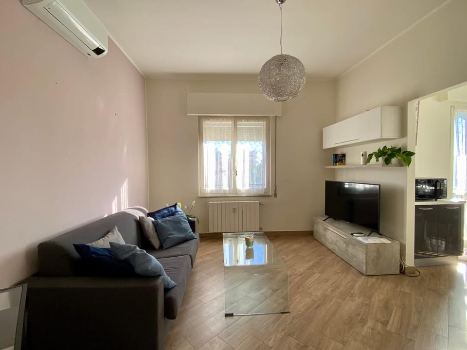 TV and multimedia, Kitchen or kitchenette, Living room, Seating area, pet friendly