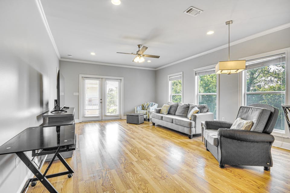 Biloxi Condo w/ Community Pool ~ Half-Mi to Beach! House in Biloxi