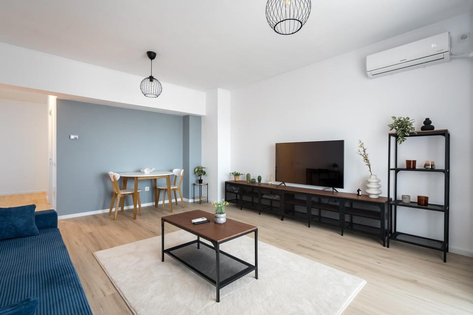 TV and multimedia, Living room, air conditioner