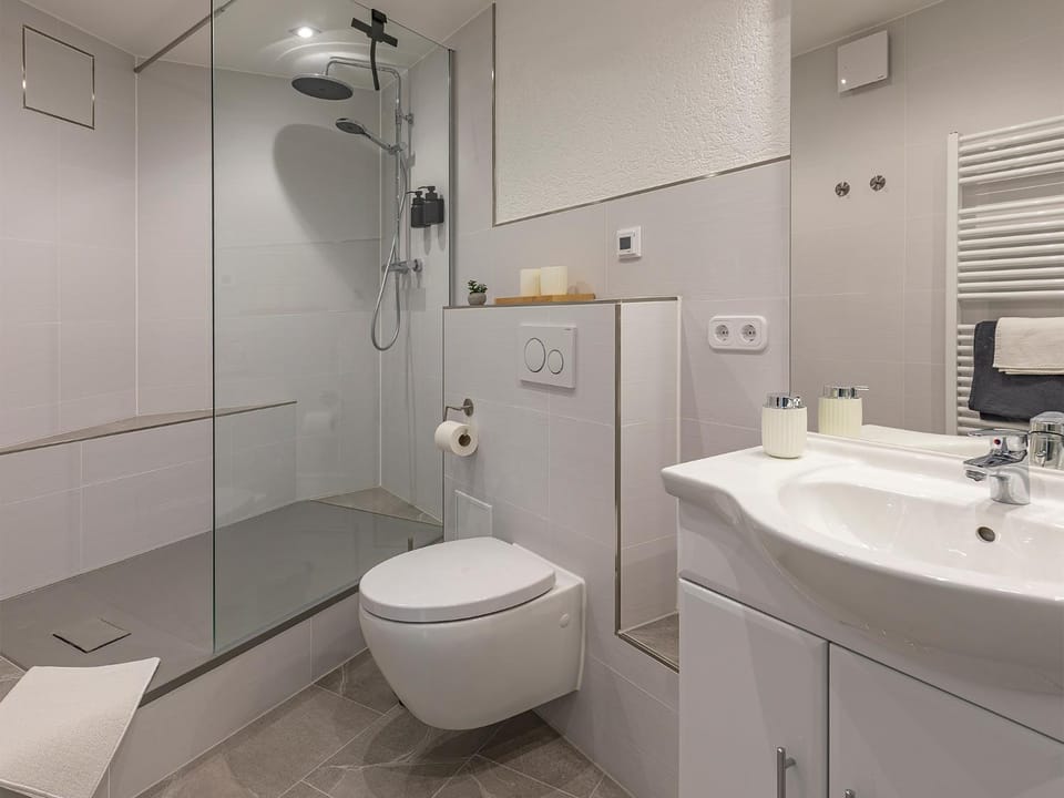 Shower, Toilet, Bathroom