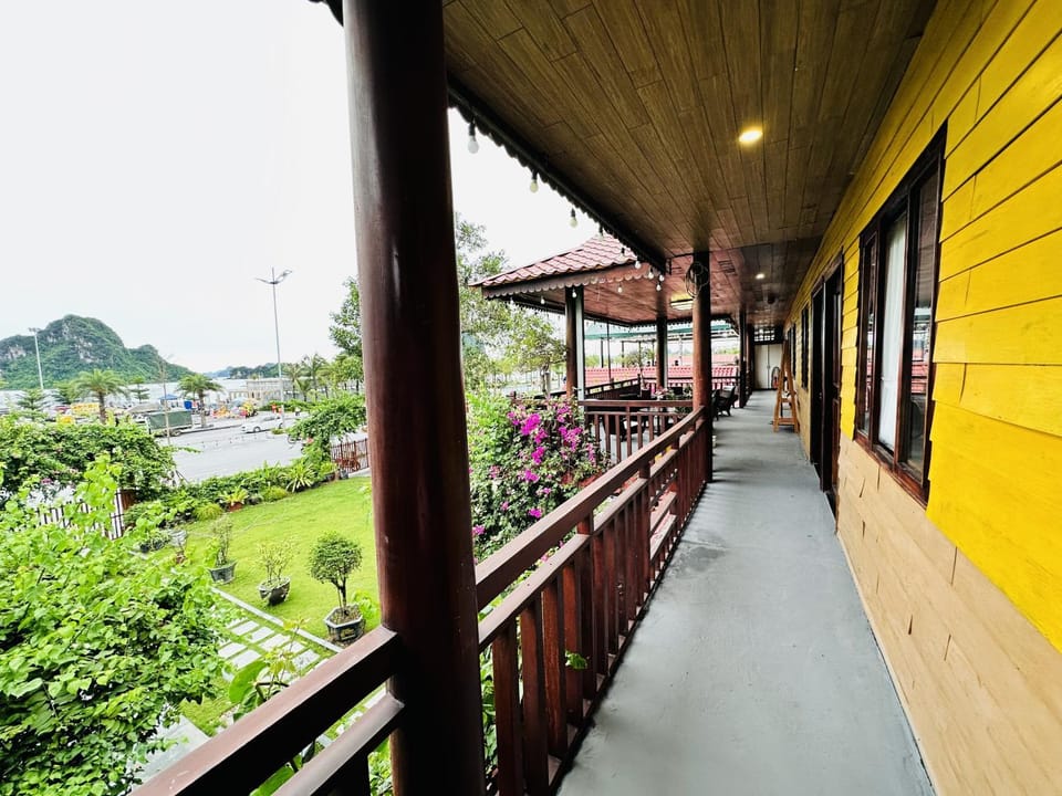 Day, Natural landscape, View (from property/room), Balcony/Terrace, Garden view