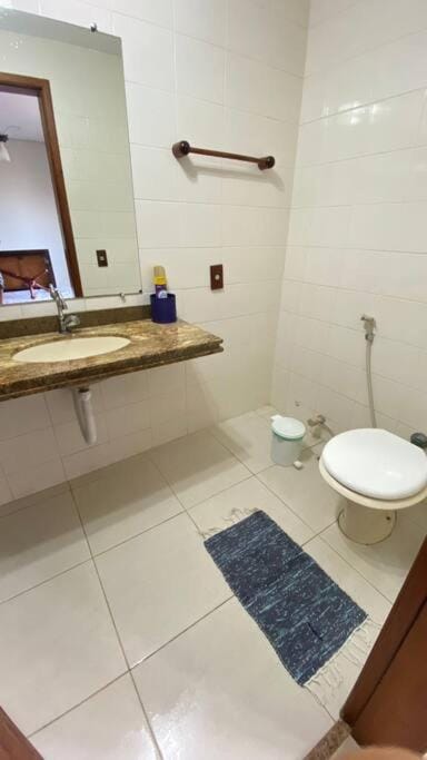 Ótimo apartamento na rua da praia do forte Apartment in Cabo Frio