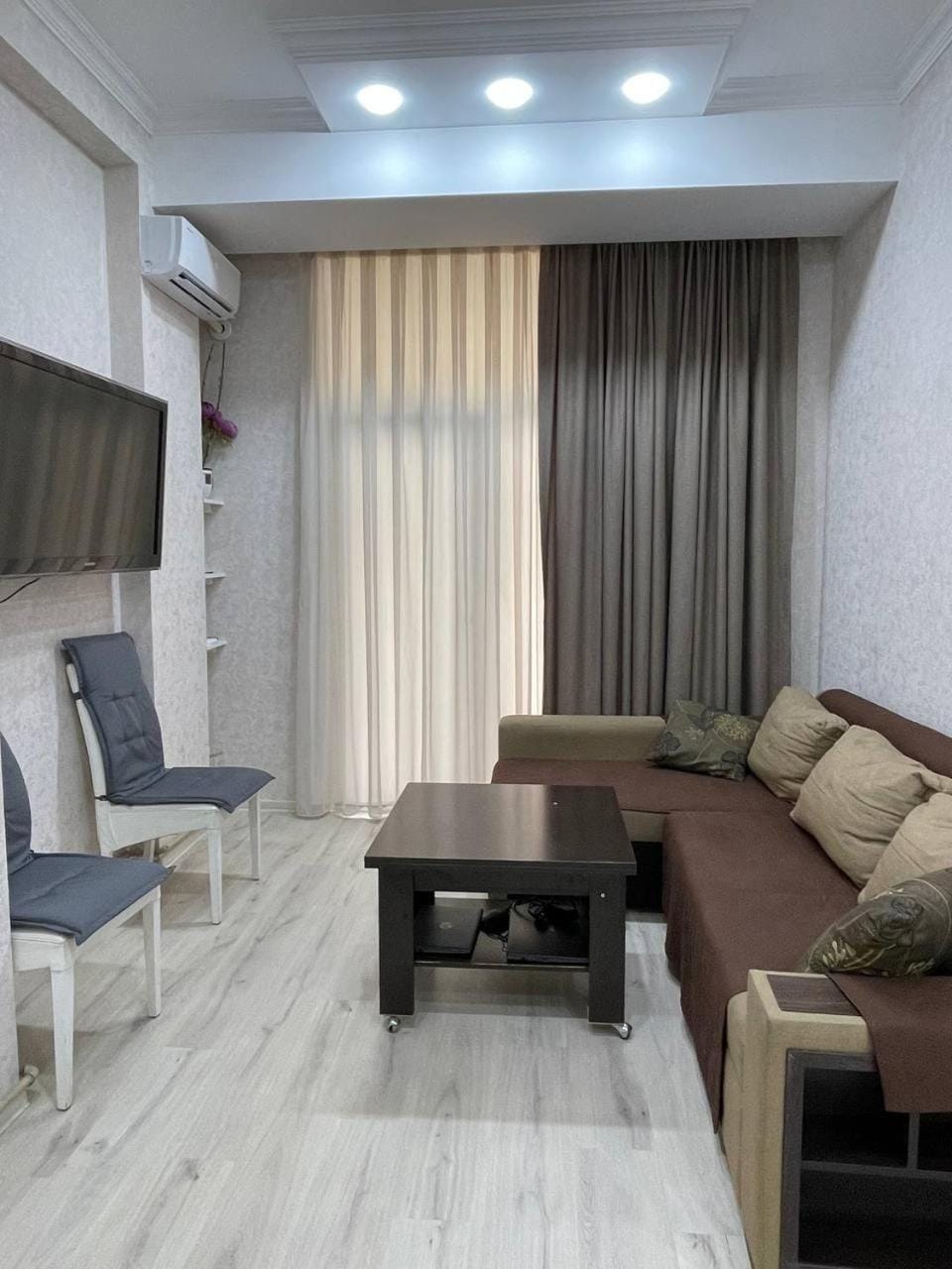 Living room, air conditioner