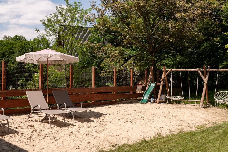 Polana Słowikowa 5 star -domek w górach z całorocznym, podgrzewanym, zadaszonym basenem i z jacuzzi, sauna, basen, plaża, 30 arowy ogród z lasem Chalet in Lesser Poland Voivodeship