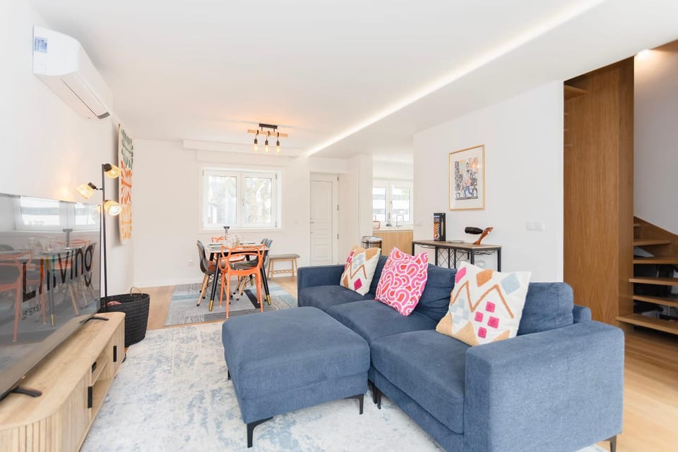 Communal lounge/ TV room, TV and multimedia, Living room, Seating area