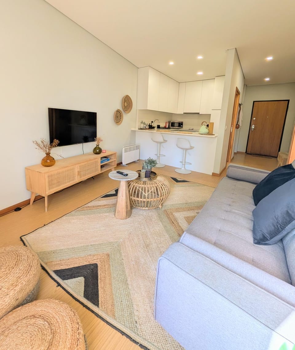 TV and multimedia, Kitchen or kitchenette, Living room