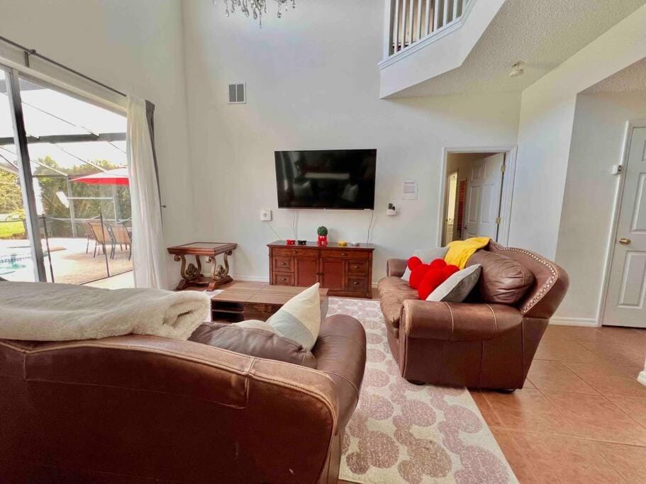 7BD 5BA w Pool Spa Home 10 mins away to Disney Villa in Four Corners