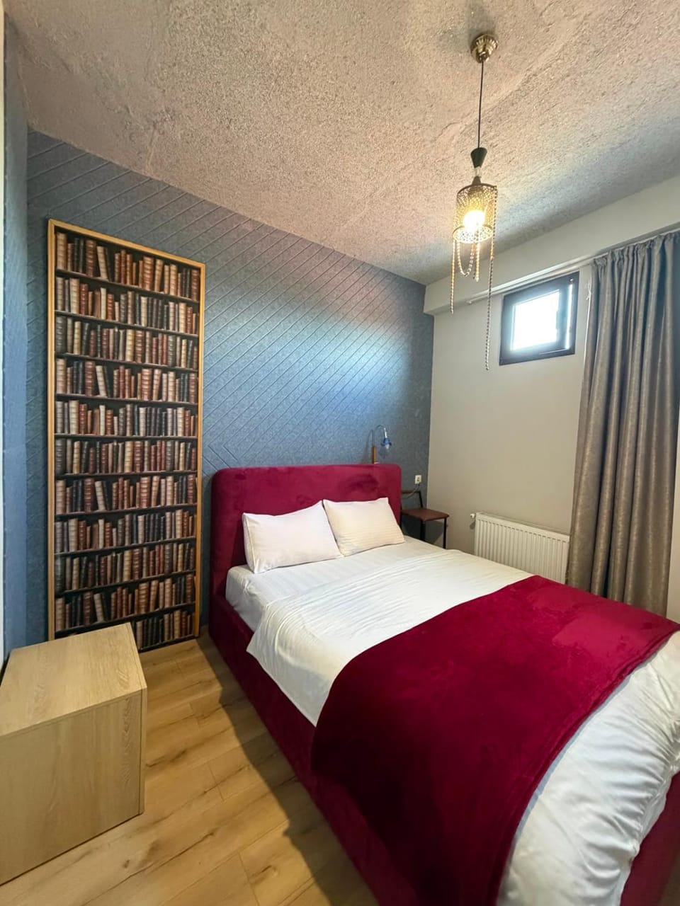 Bed, Library