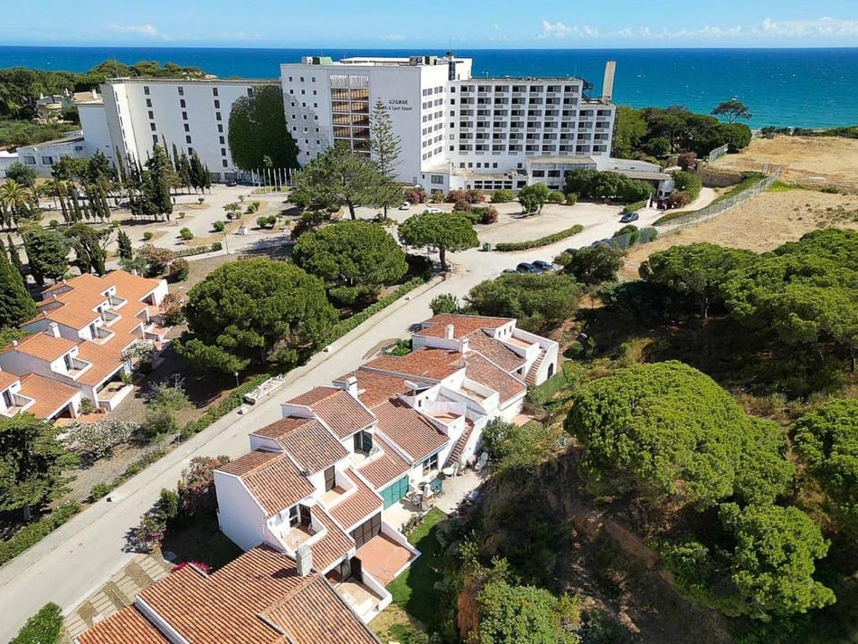 Villa Mar e Sol by HelloVacations Villa in Olhos de Água