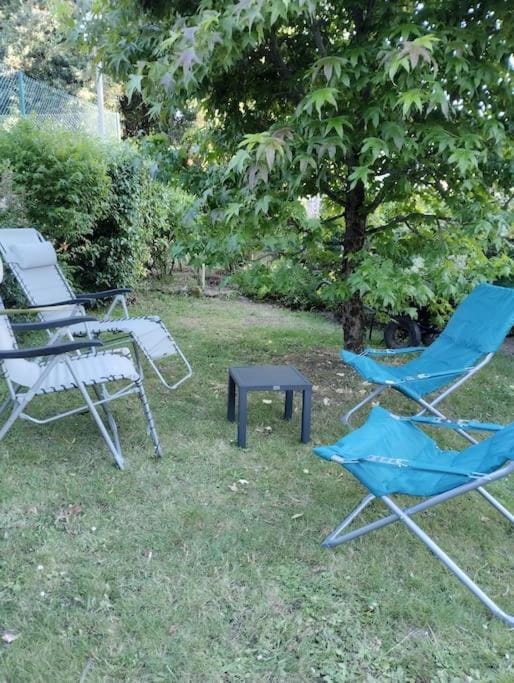 Garden, sunbed