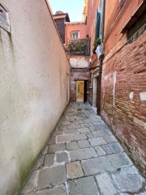 Ca'Antica sinagoga - Venice Canal front apartment Apartment in Venice