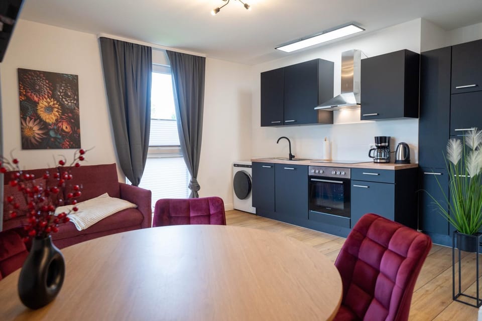 Coffee/tea facilities, Kitchen or kitchenette, Dining area, dishwasher, hair dryier, stove, washing machine, dryer