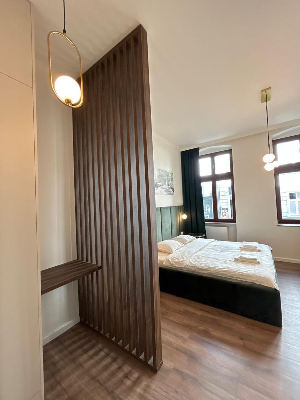 Bed, Photo of the whole room, wardrobe