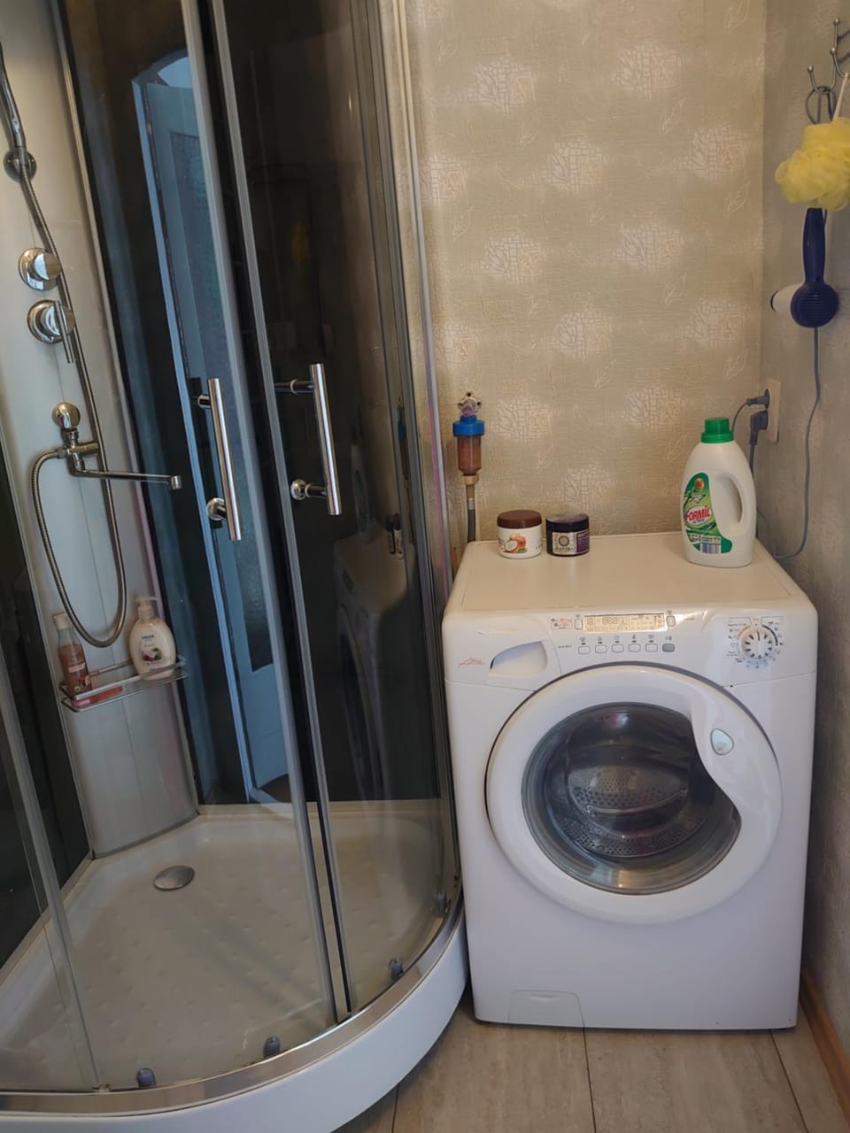 Shower, Bathroom, washing machine
